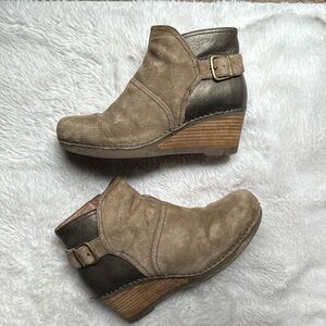 Dansko Tan and Black Wedge Ankle Boots